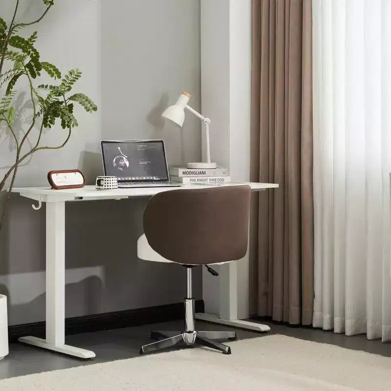 Chaise de bureau moderne pivotante en PU sans accoudoirs ni roulettes, réglable en hauteur, avec support dorsal, coloris blanc et marron