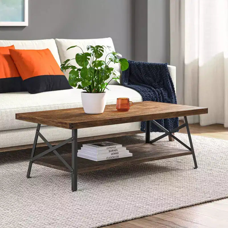 Table basse en bois massif et métal : cadre noir robuste, conception à 2 niveaux