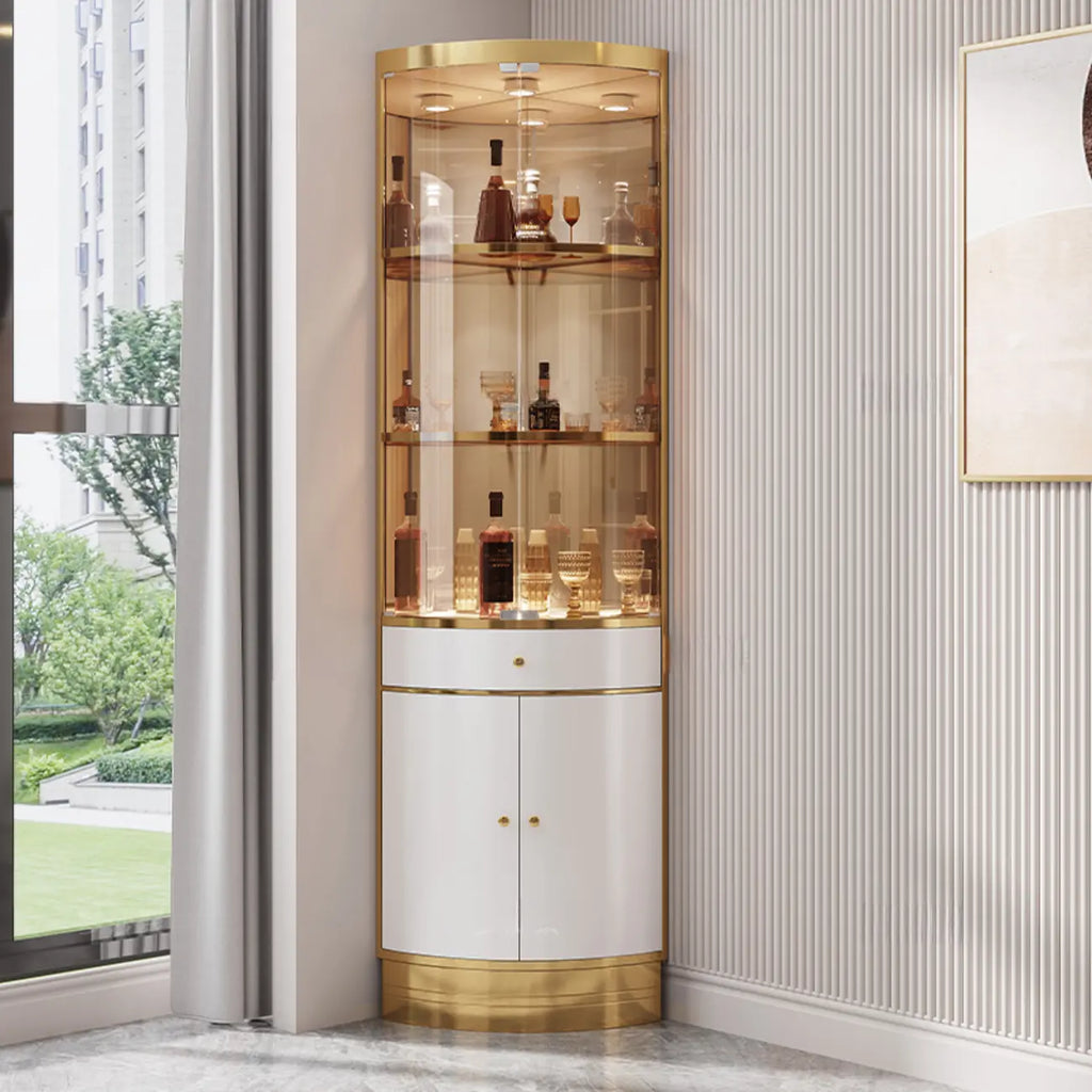 Meuble d'angle à vin avec étagères en verre et métal à plusieurs niveaux