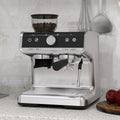 Machine à café expresso, avec moulin, réservoir d'eau de 2,8 L