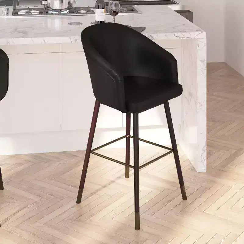 Tabouret de bar moderne avec structure en bois et accents métalliques