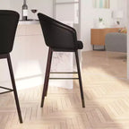 Tabouret de bar moderne avec structure en bois et accents métalliques