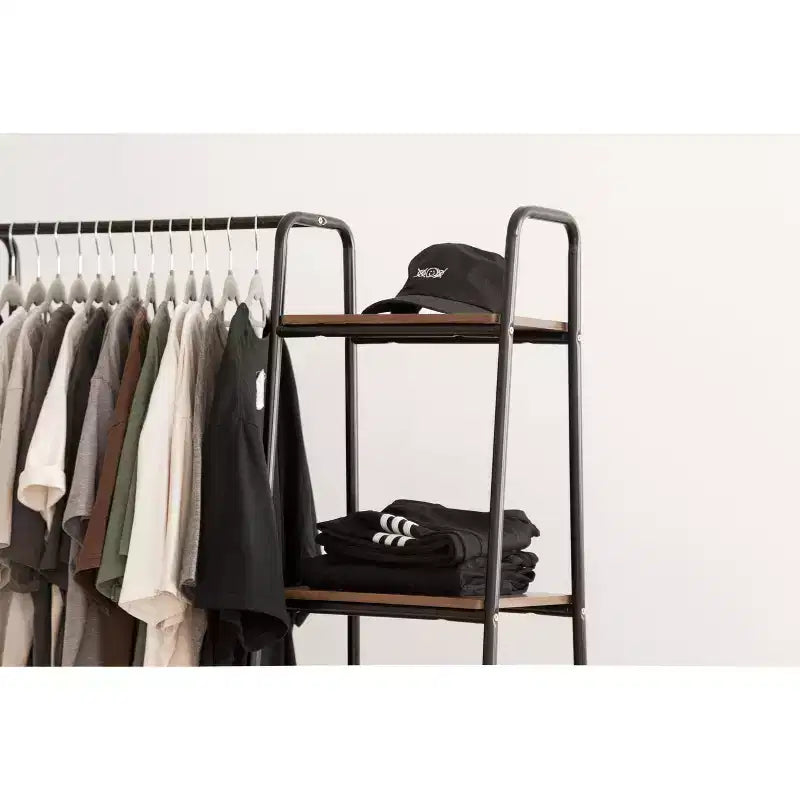 Portant à vêtements pour suspendre les vêtements et exposer les accessoires
